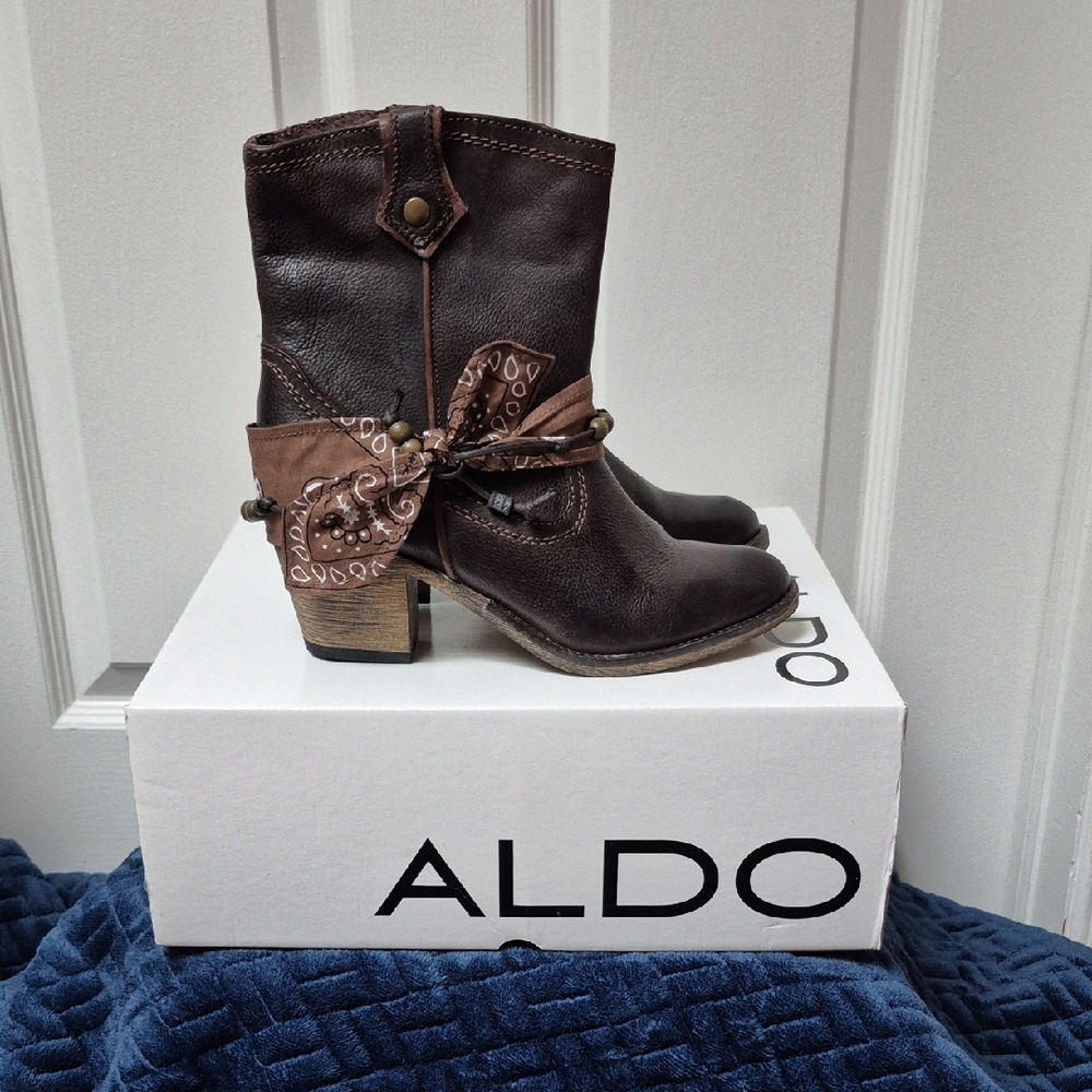 Aldo Brown Leather Cowboy Boots With Side Handkerchief Scarf Size 39, New In Box